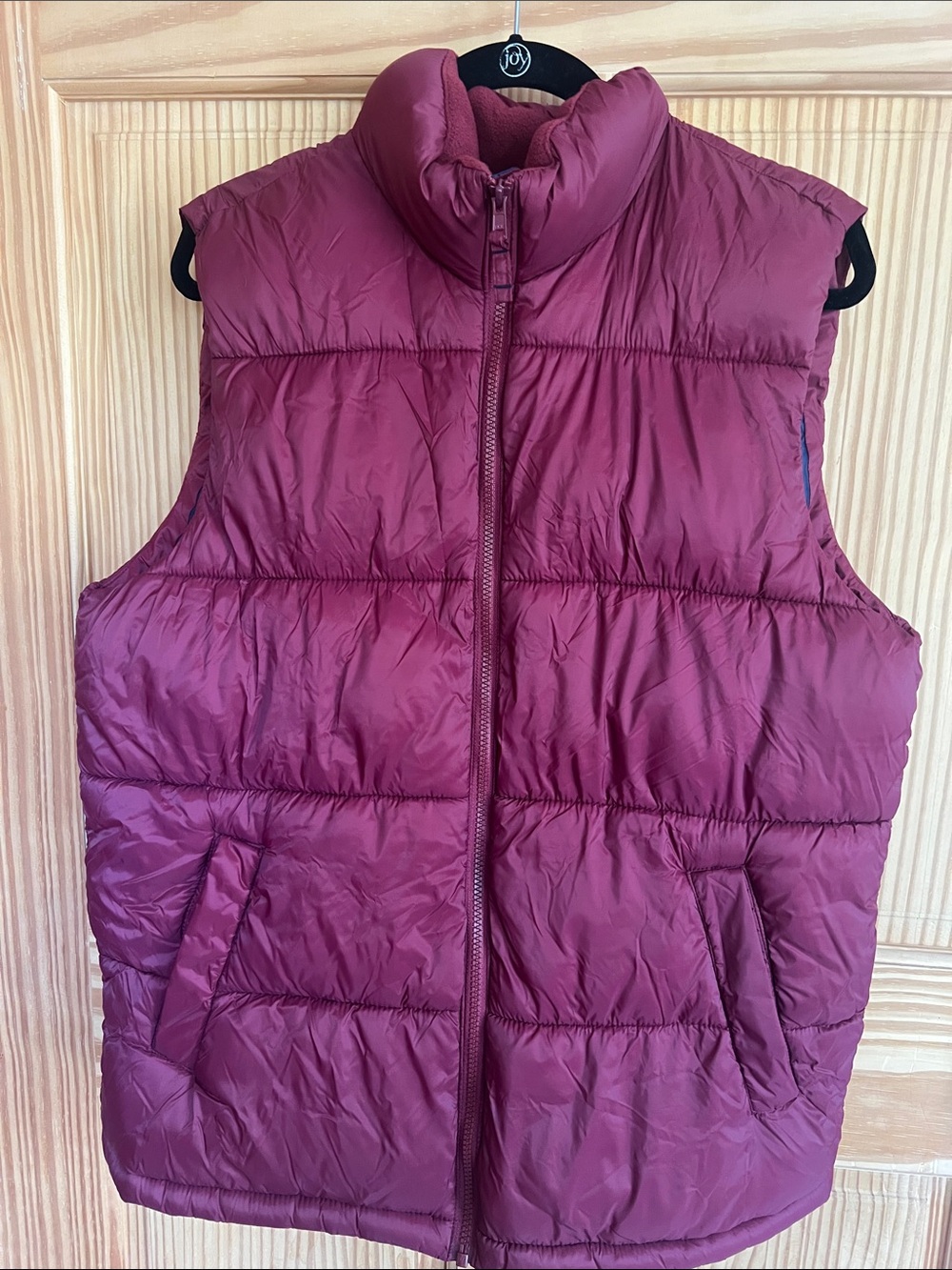 Old Navy Quilted Puffer Vest in Burgundy